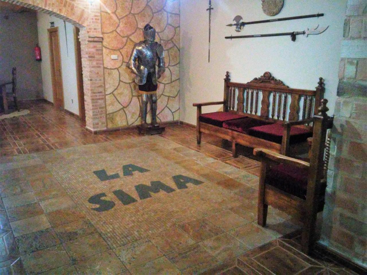 Hotel-Restaurante La Sima Castillo de Garcimuñoz Екстериор снимка